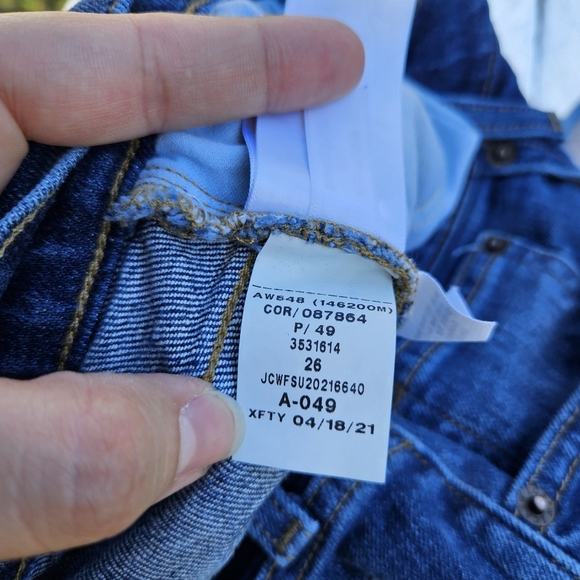 J. Crew Factory Classic denim short in dark Pacific blue wash size 26 - Picture 6 of 6